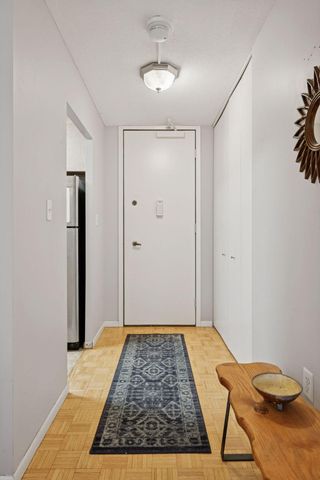 400 Groveland Avenue 910, Minneapolis, MN 55403