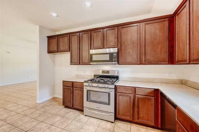 387 De Coster Boulevard, Alvin, TX 77511