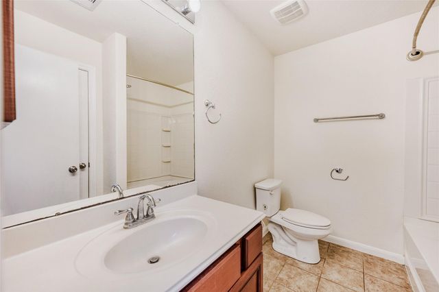 387 De Coster Boulevard, Alvin, TX 77511