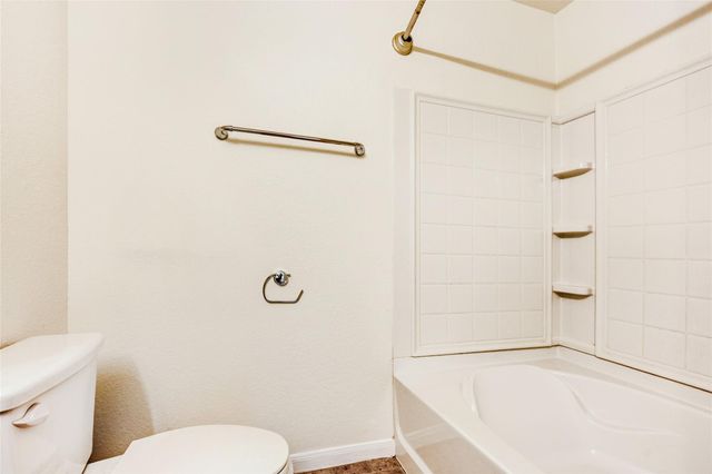 387 De Coster Boulevard, Alvin, TX 77511