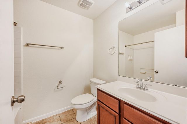 387 De Coster Boulevard, Alvin, TX 77511