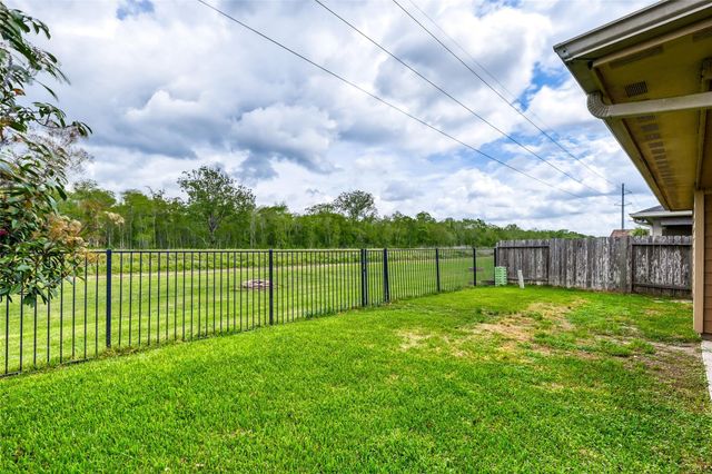 387 De Coster Boulevard, Alvin, TX 77511