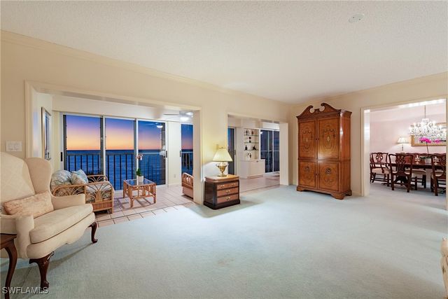 3377 Gulf Shore BLVD N 6C, Naples, FL 34103