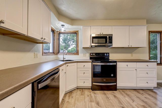 1630 E GLENDALE AVENUE, Appleton, WI 54911