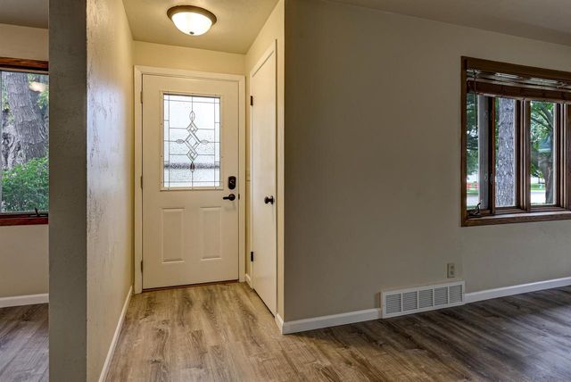 1630 E GLENDALE AVENUE, Appleton, WI 54911