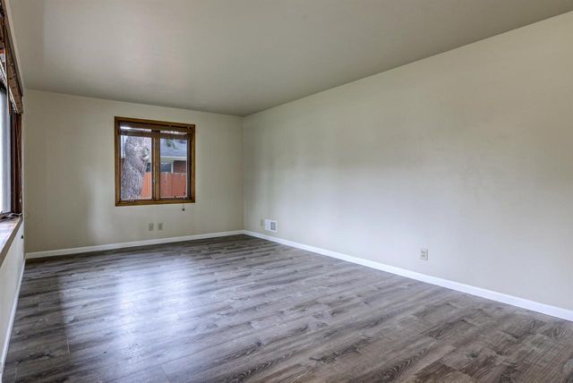 1630 E GLENDALE AVENUE, Appleton, WI 54911