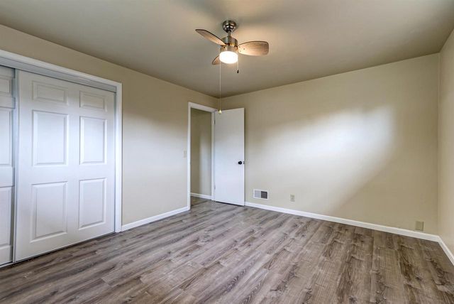 1630 E GLENDALE AVENUE, Appleton, WI 54911