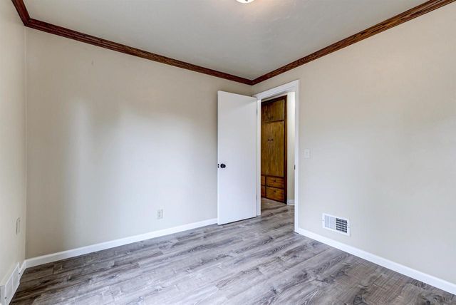 1630 E GLENDALE AVENUE, Appleton, WI 54911