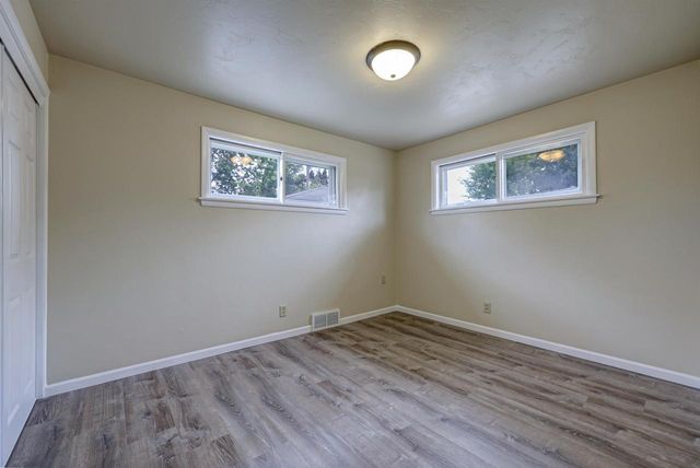 1630 E GLENDALE AVENUE, Appleton, WI 54911