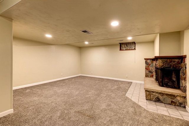 1630 E GLENDALE AVENUE, Appleton, WI 54911