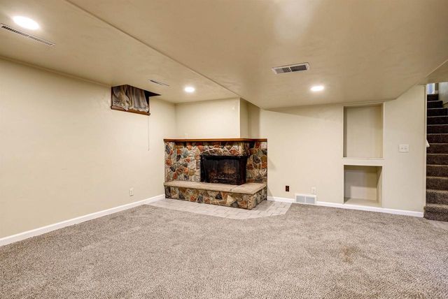 1630 E GLENDALE AVENUE, Appleton, WI 54911