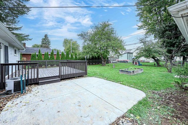 1630 E GLENDALE AVENUE, Appleton, WI 54911