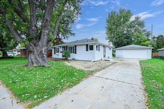 1630 E GLENDALE AVENUE, Appleton, WI 54911