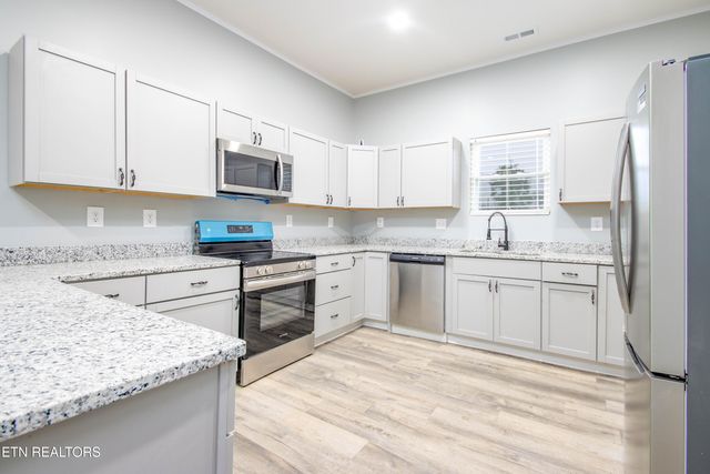 224 E Quincy Ave, Knoxville, TN 37917