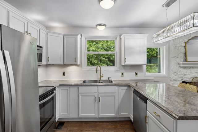 590 Weeping Elm Rd, Mount Juliet, TN 37122