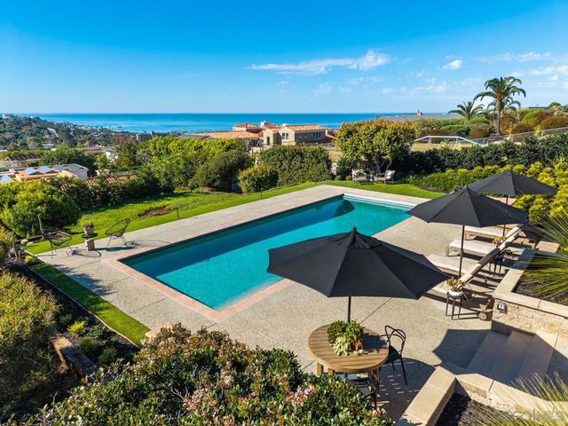 7846 Esterel Dr, La Jolla, CA 92037