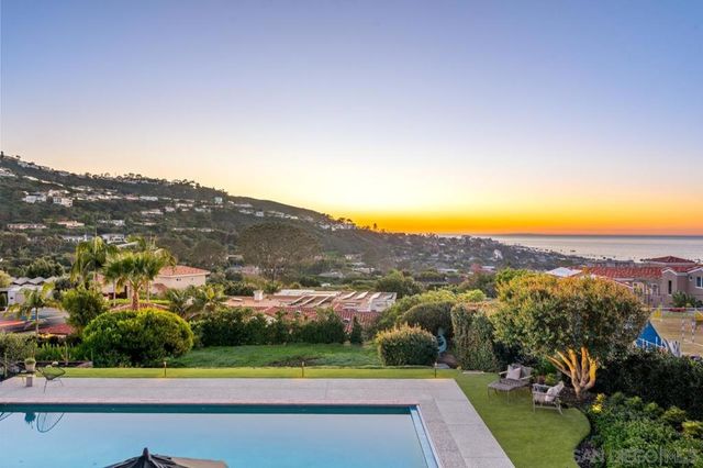 7846 Esterel Dr, La Jolla, CA 92037