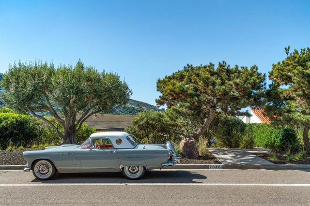 7846 Esterel Dr, La Jolla, CA 92037