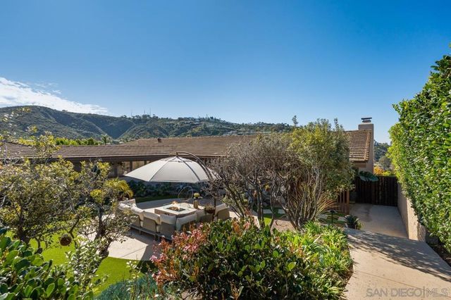 7846 Esterel Dr, La Jolla, CA 92037