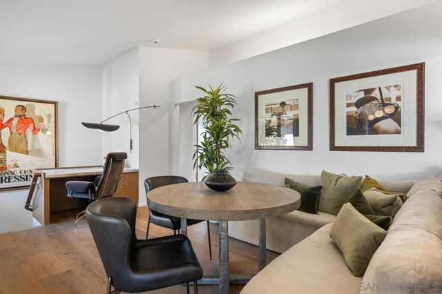 7846 Esterel Dr, La Jolla, CA 92037