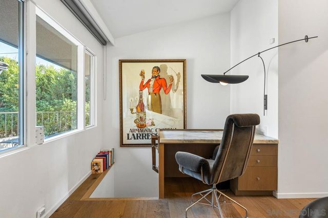 7846 Esterel Dr, La Jolla, CA 92037