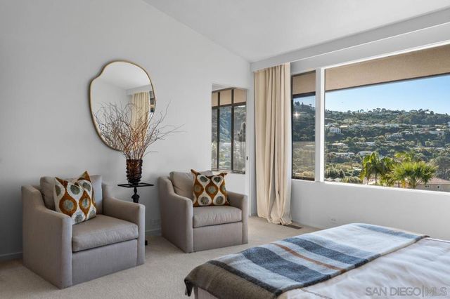 7846 Esterel Dr, La Jolla, CA 92037