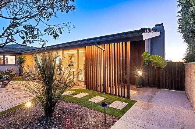 7846 Esterel Dr, La Jolla, CA 92037