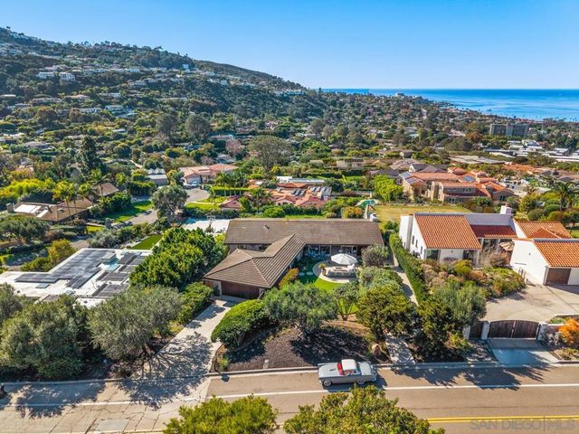 7846 Esterel Dr, La Jolla, CA 92037