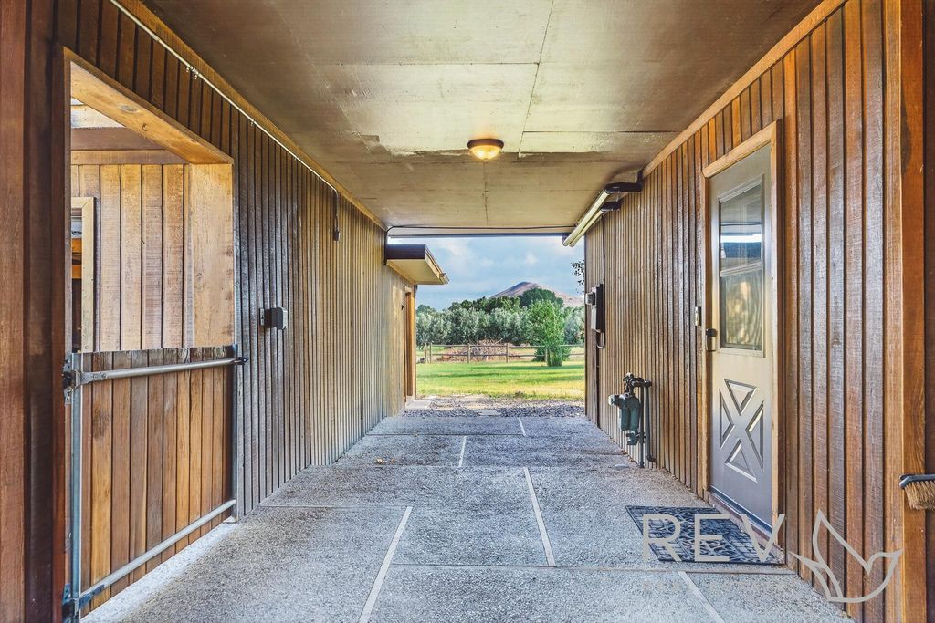 5550 Greybull Hwy, Cody, WY 82414 photo 3