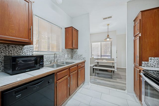 5550 Spring Valley Road C21, Dallas, TX 75254