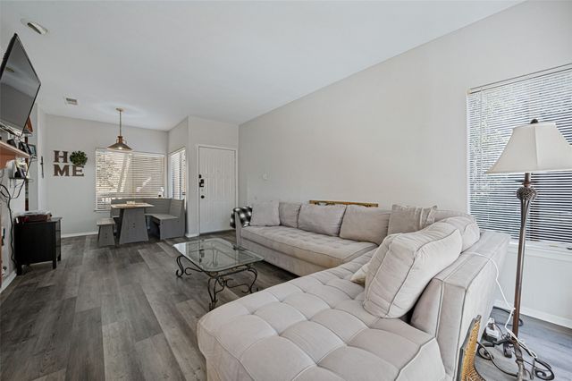 5550 Spring Valley Road C21, Dallas, TX 75254