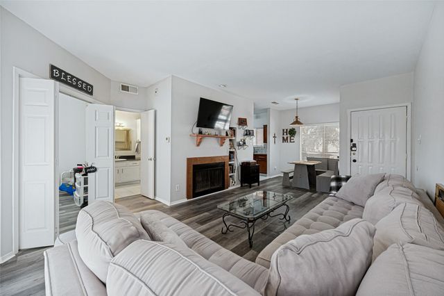 5550 Spring Valley Road C21, Dallas, TX 75254