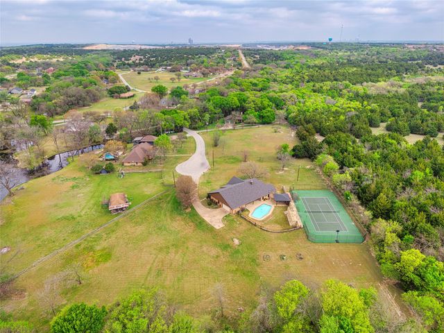 5840 Crystal Drive, Midlothian, TX 76065