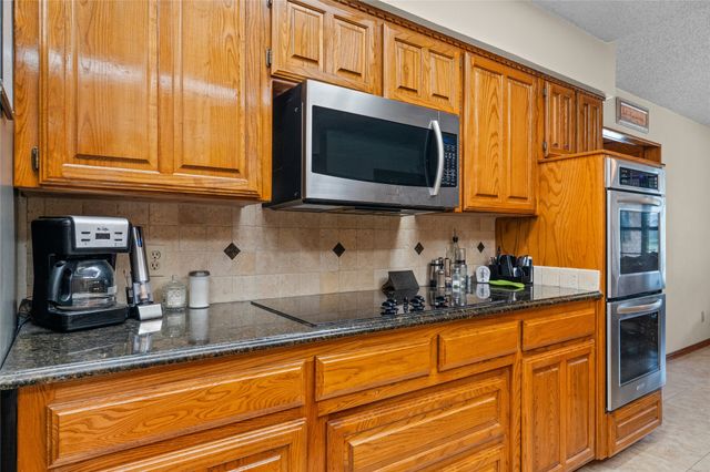 5840 Crystal Drive, Midlothian, TX 76065