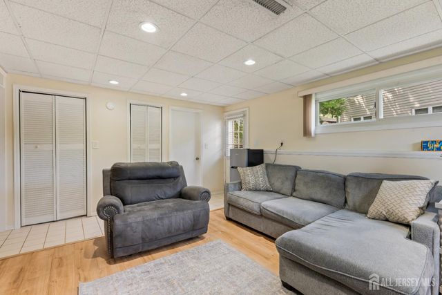 30 Oxford Road, East Brunswick, NJ 08816