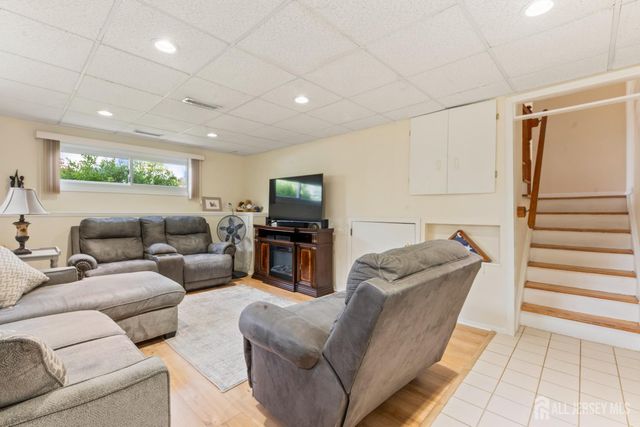 30 Oxford Road, East Brunswick, NJ 08816