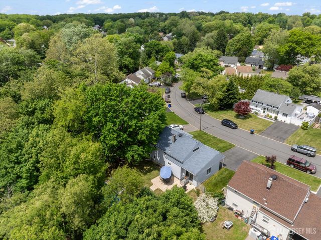 30 Oxford Road, East Brunswick, NJ 08816