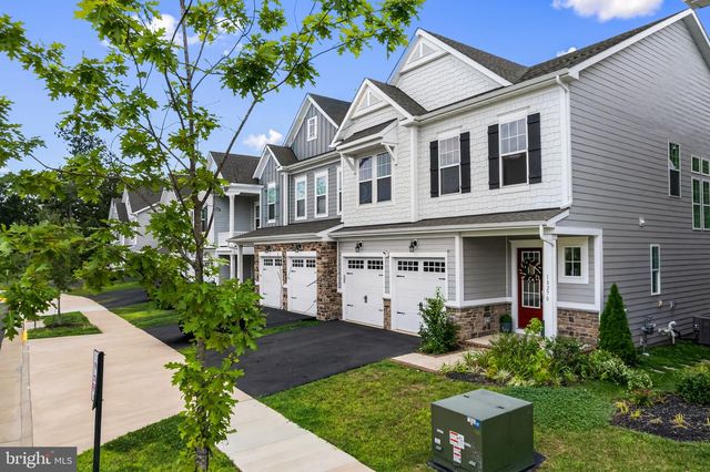 18270 MOSS GARDEN RD, Dumfries, VA 22026