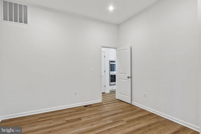 18270 MOSS GARDEN RD, Dumfries, VA 22026