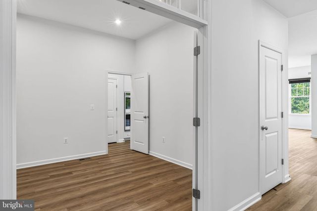 18270 MOSS GARDEN RD, Dumfries, VA 22026