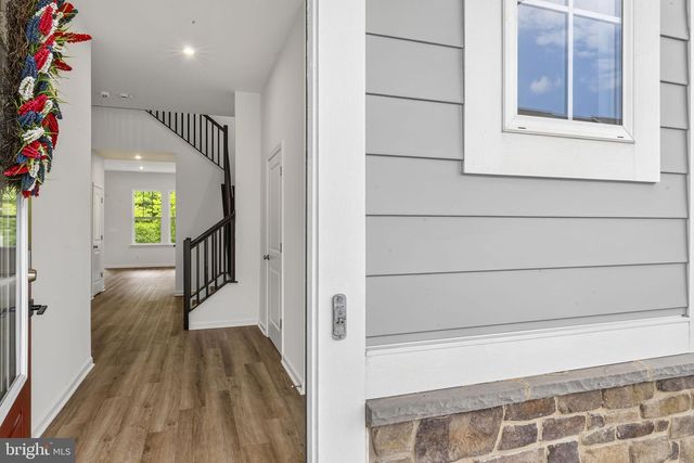18270 MOSS GARDEN RD, Dumfries, VA 22026