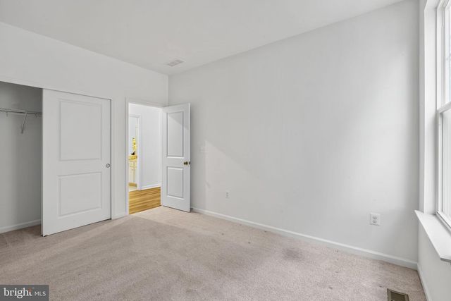 18270 MOSS GARDEN RD, Dumfries, VA 22026