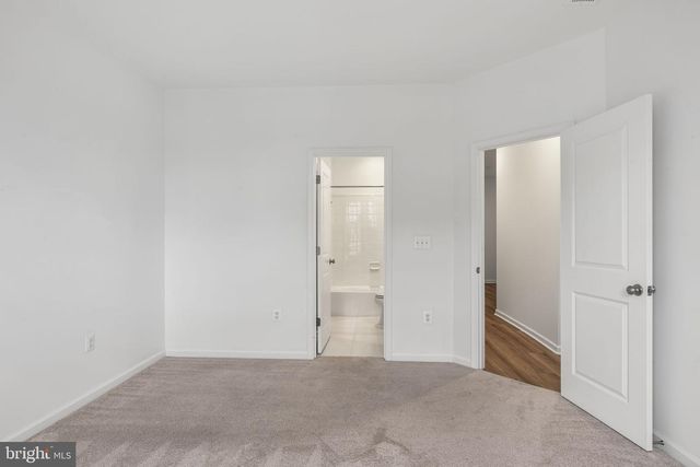 18270 MOSS GARDEN RD, Dumfries, VA 22026