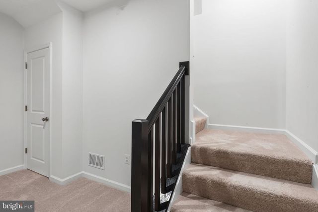 18270 MOSS GARDEN RD, Dumfries, VA 22026