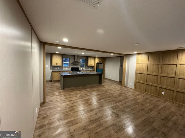 215 Poplar Circle, West Point, GA 31833