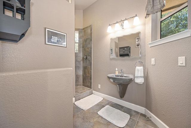 10205 Sunrise Vista, Auburn, CA 95603