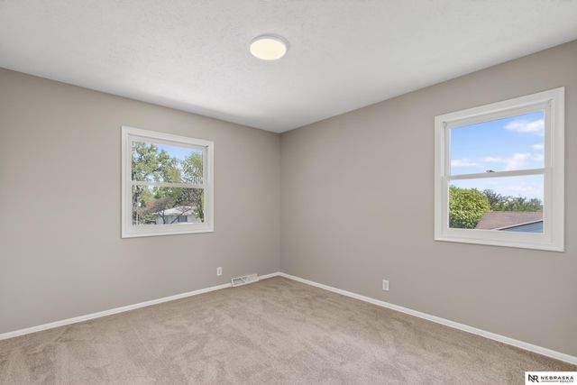 5085 Whitmore Street, Omaha, NE 68152
