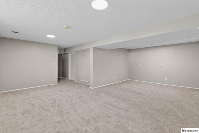 5085 Whitmore Street, Omaha, NE 68152
