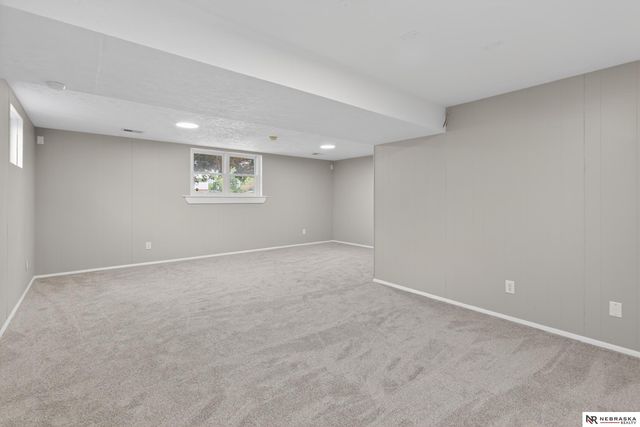 5085 Whitmore Street, Omaha, NE 68152