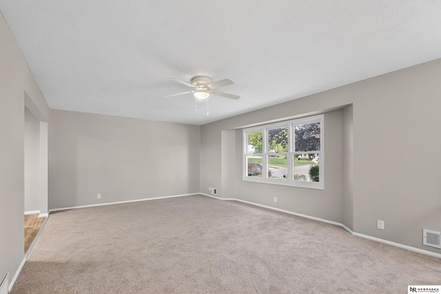 5085 Whitmore Street, Omaha, NE 68152